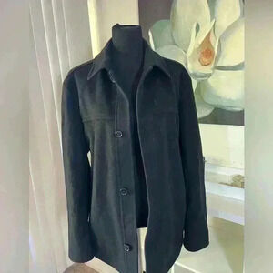 Hugo Boss Coat no size Tag will fit up to women’s Large
